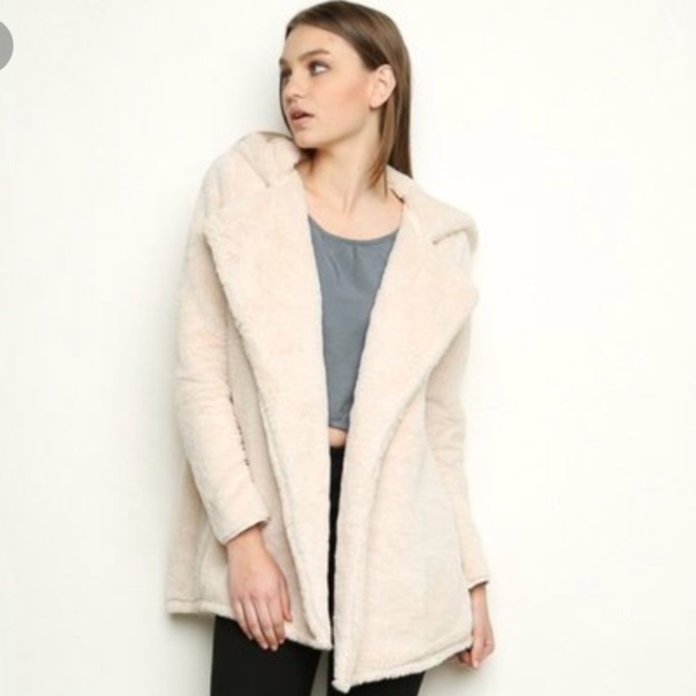 Brandy Melville Sandra Fur Coat